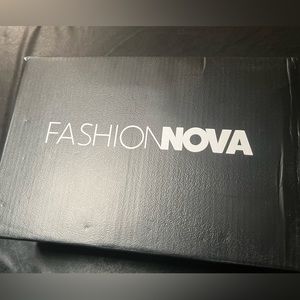 Brand new size 7 heal from Fashion Nova